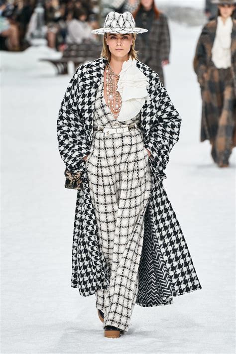 spot chanel 2019|Chanel runway collection.